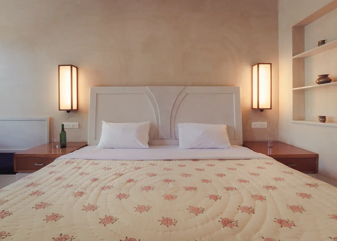 Bed — lamps and headboard